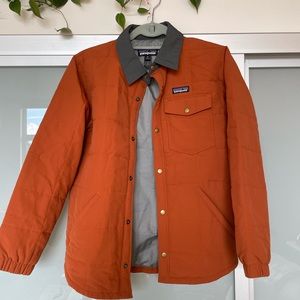 Patagonia Boys button down waterproof coat size XL